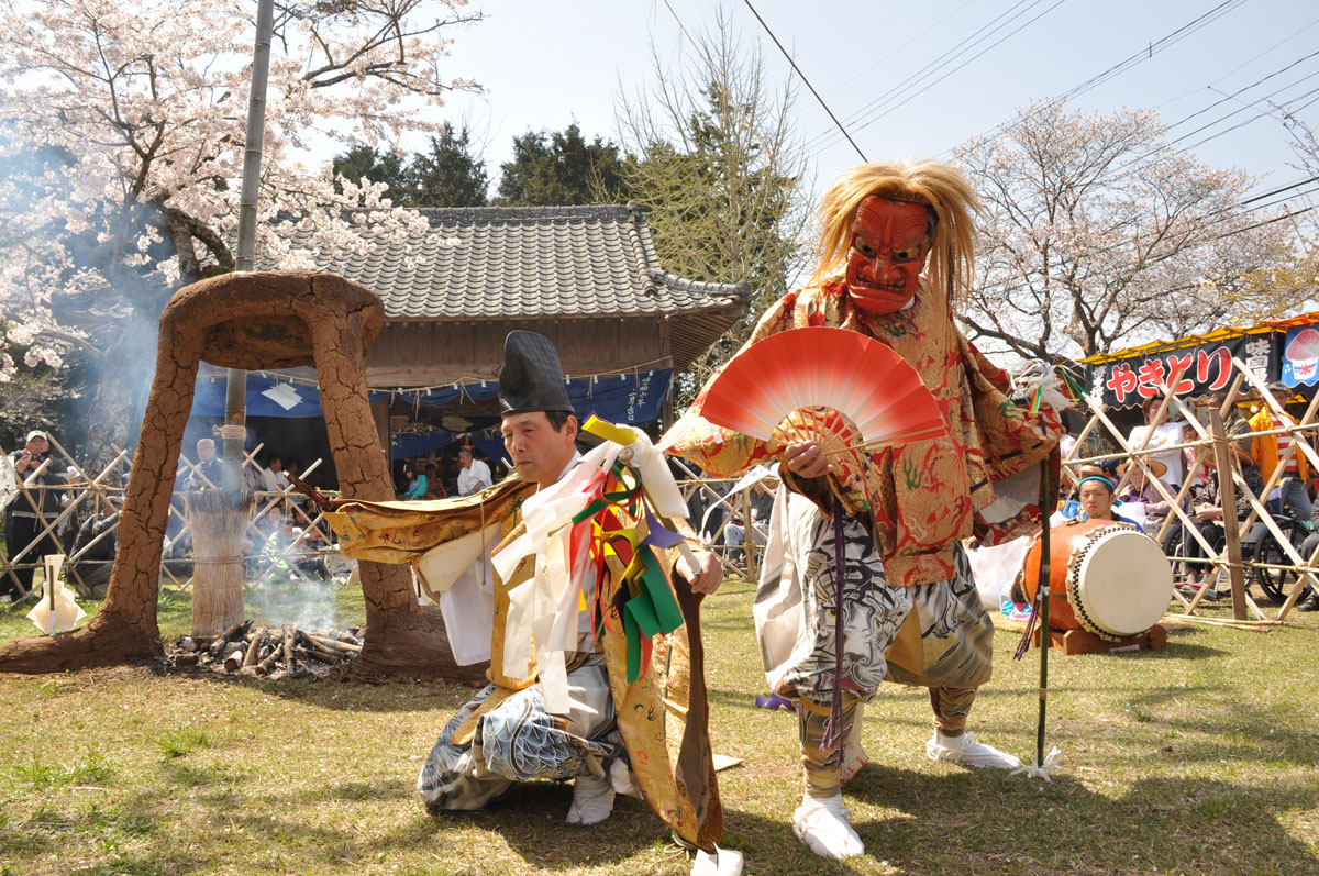 豊前岩戸神楽　（豊前市）