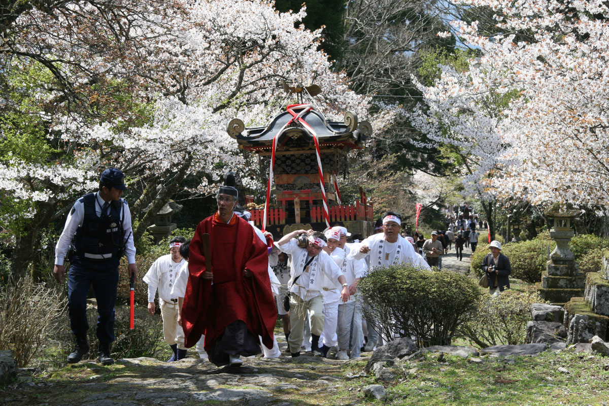 英彦山神幸祭　（添田町）