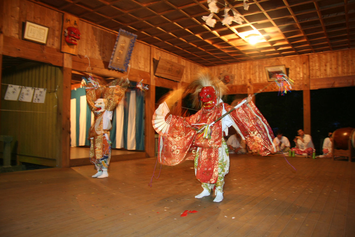 唐原子供神楽　（上毛町）